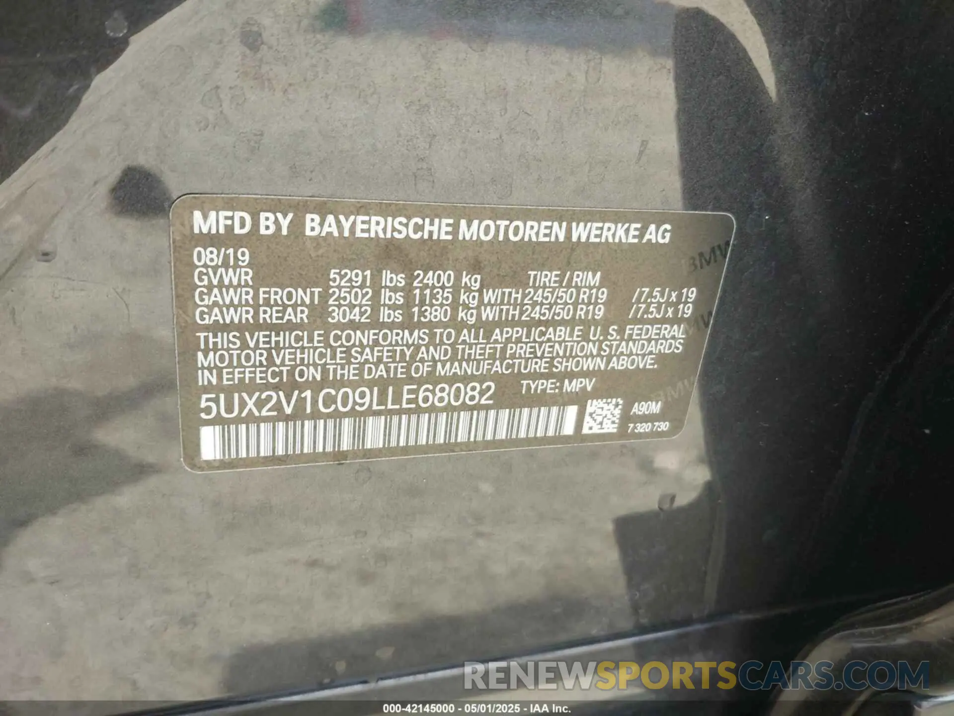 9 Photograph of a damaged car 5UX2V1C09LLE68082 BMW X4 2020