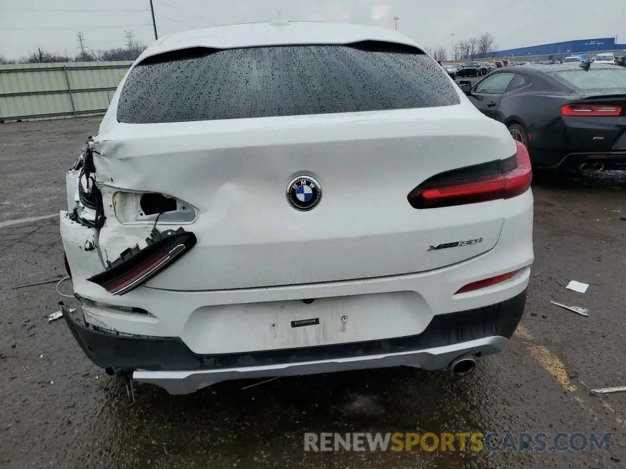 6 Photograph of a damaged car 5UX2V1C09LLZ32596 BMW X4 2020