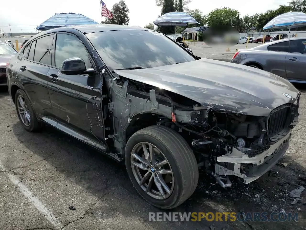 4 Photograph of a damaged car 5UX2V1C0XL9B93562 BMW X4 2020