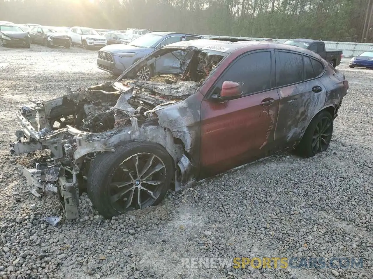 1 Photograph of a damaged car 5UX2V1C0XL9B95845 BMW X4 2020