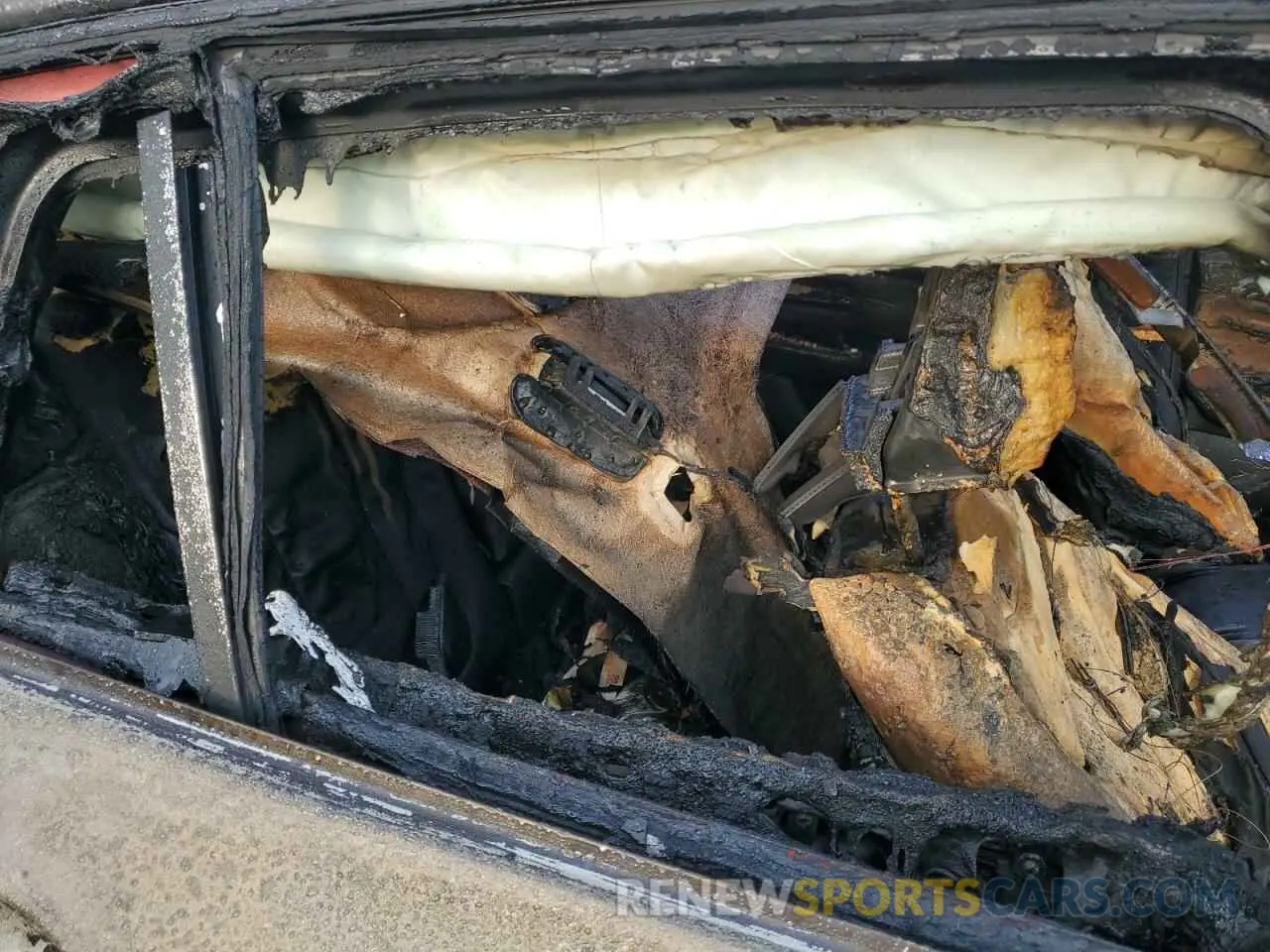 11 Photograph of a damaged car 5UX2V1C0XL9B95845 BMW X4 2020