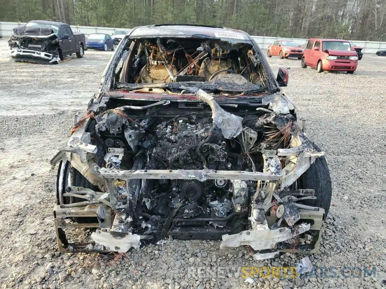 5 Photograph of a damaged car 5UX2V1C0XL9B95845 BMW X4 2020