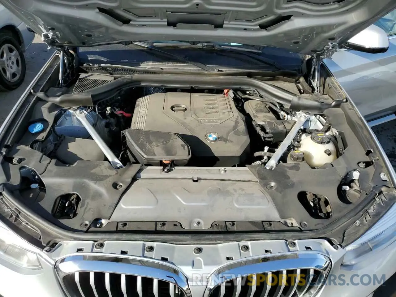 7 Photograph of a damaged car 5UX2V1C0XLLE67300 BMW X4 2020