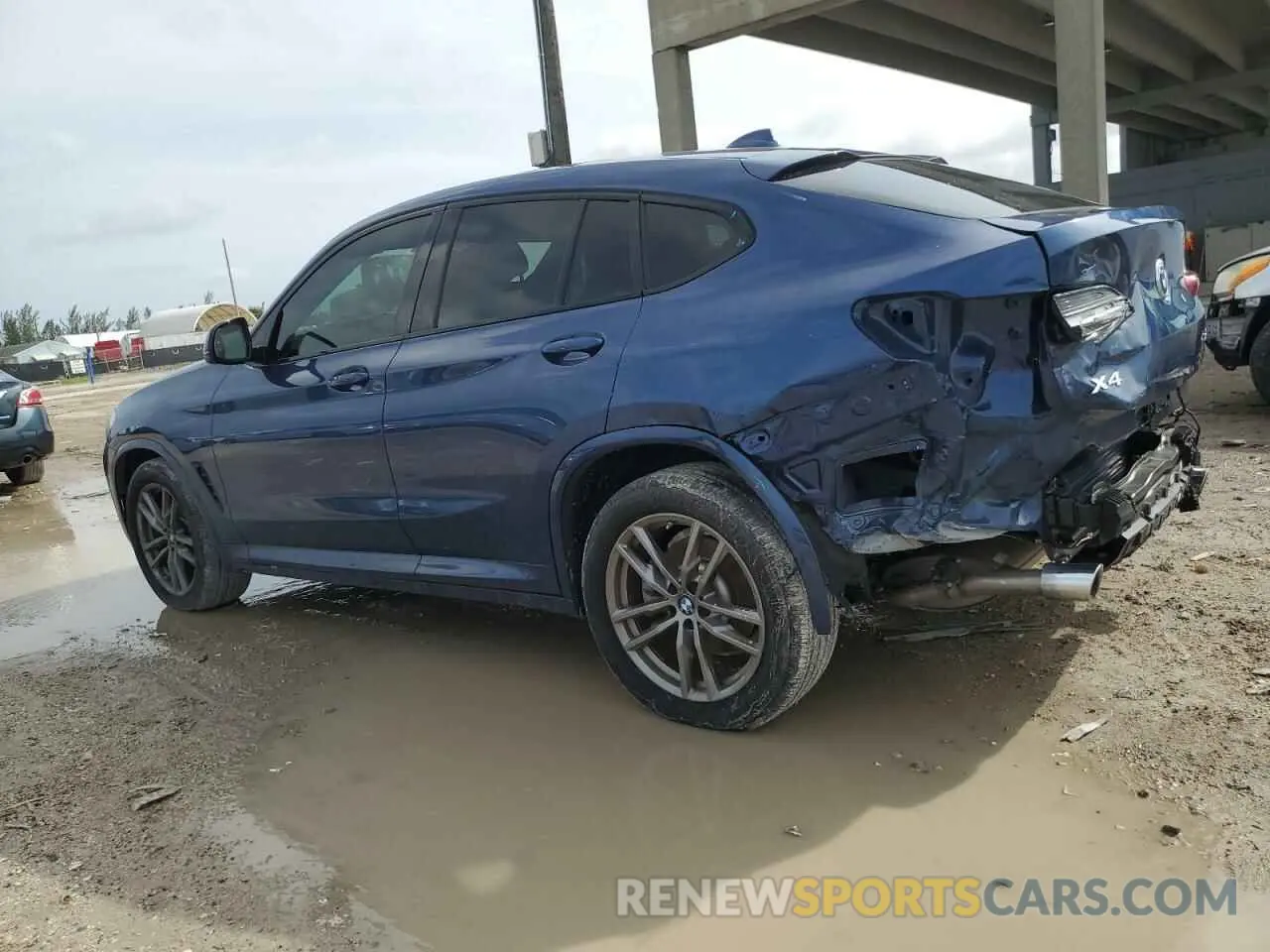 2 Photograph of a damaged car 5UX2V1C0XLLE67345 BMW X4 2020