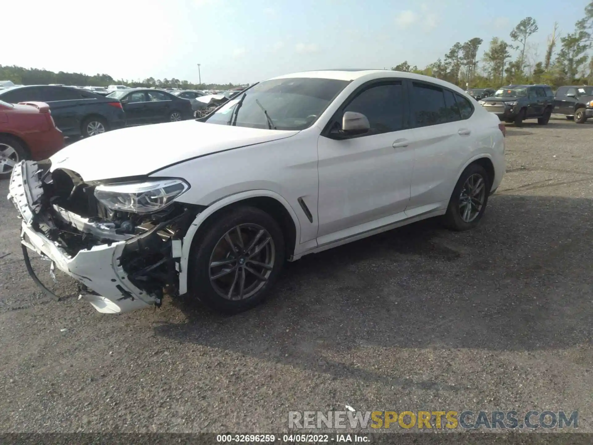 2 Photograph of a damaged car 5UX2V5C01L9D35059 BMW X4 2020