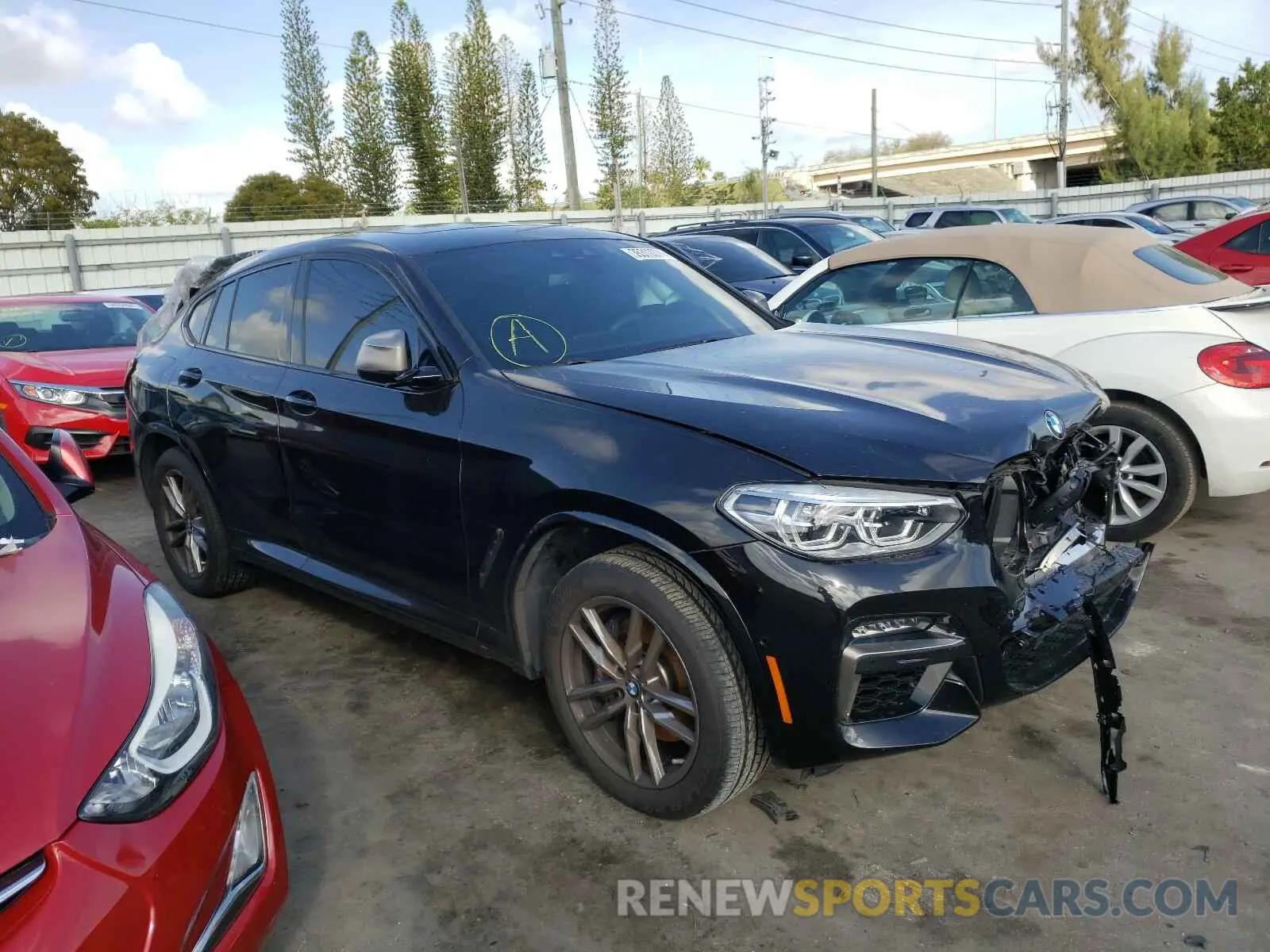 1 Photograph of a damaged car 5UX2V5C02L9B62362 BMW X4 2020