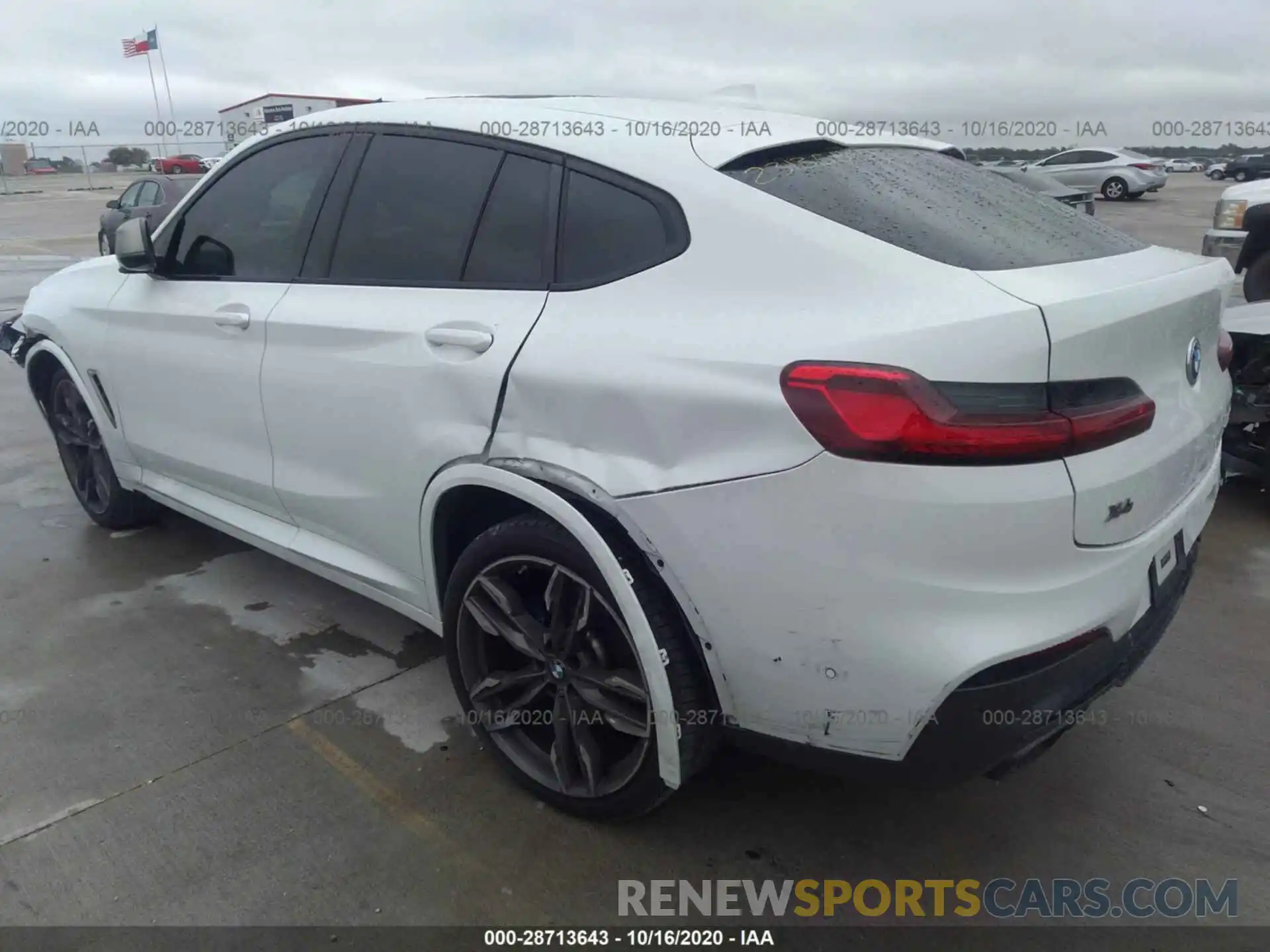 3 Photograph of a damaged car 5UX2V5C03LLE69574 BMW X4 2020