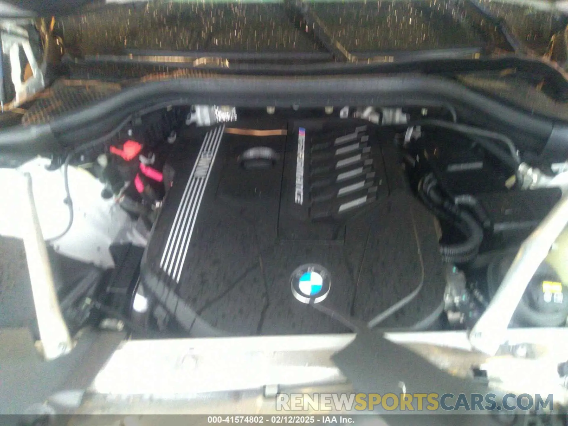 10 Photograph of a damaged car 5UX2V5C04L9C04255 BMW X4 2020