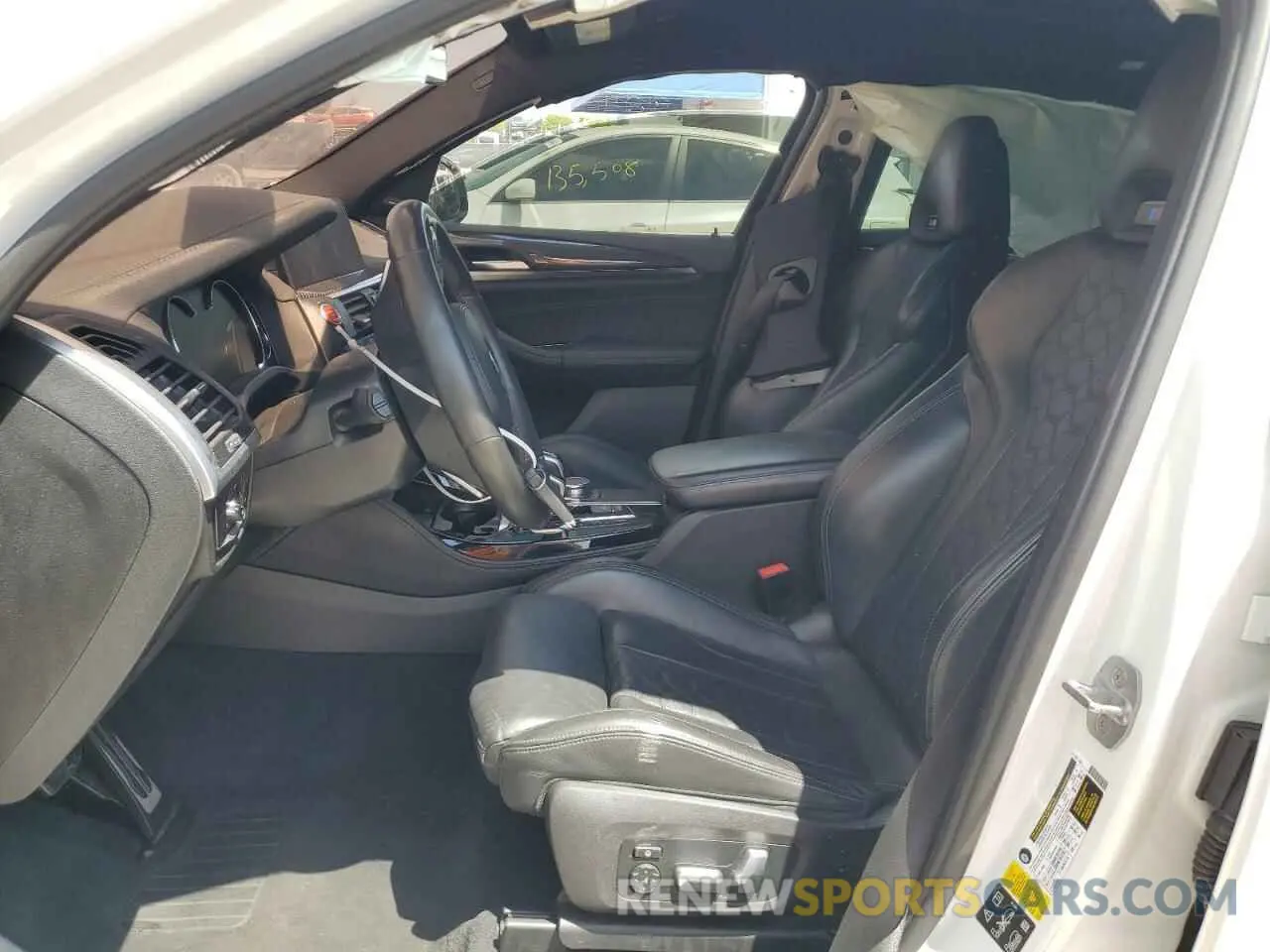 7 Photograph of a damaged car 5YMUJ0C00LLU67228 BMW X4 2020