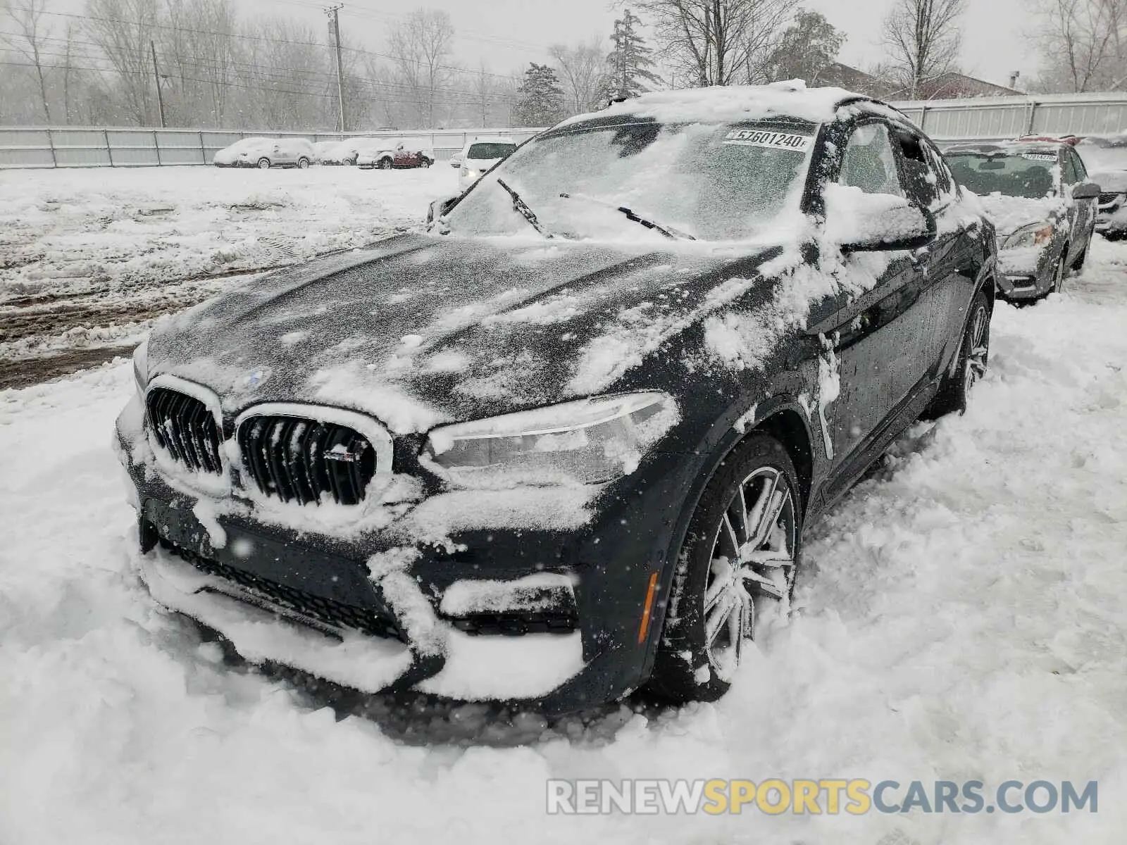 2 Photograph of a damaged car 5YMUJ0C03LLU67160 BMW X4 2020