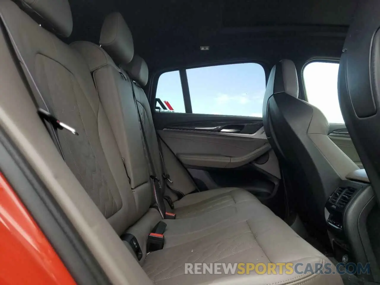 11 Photograph of a damaged car 5YMUJ0C08LLU67316 BMW X4 2020