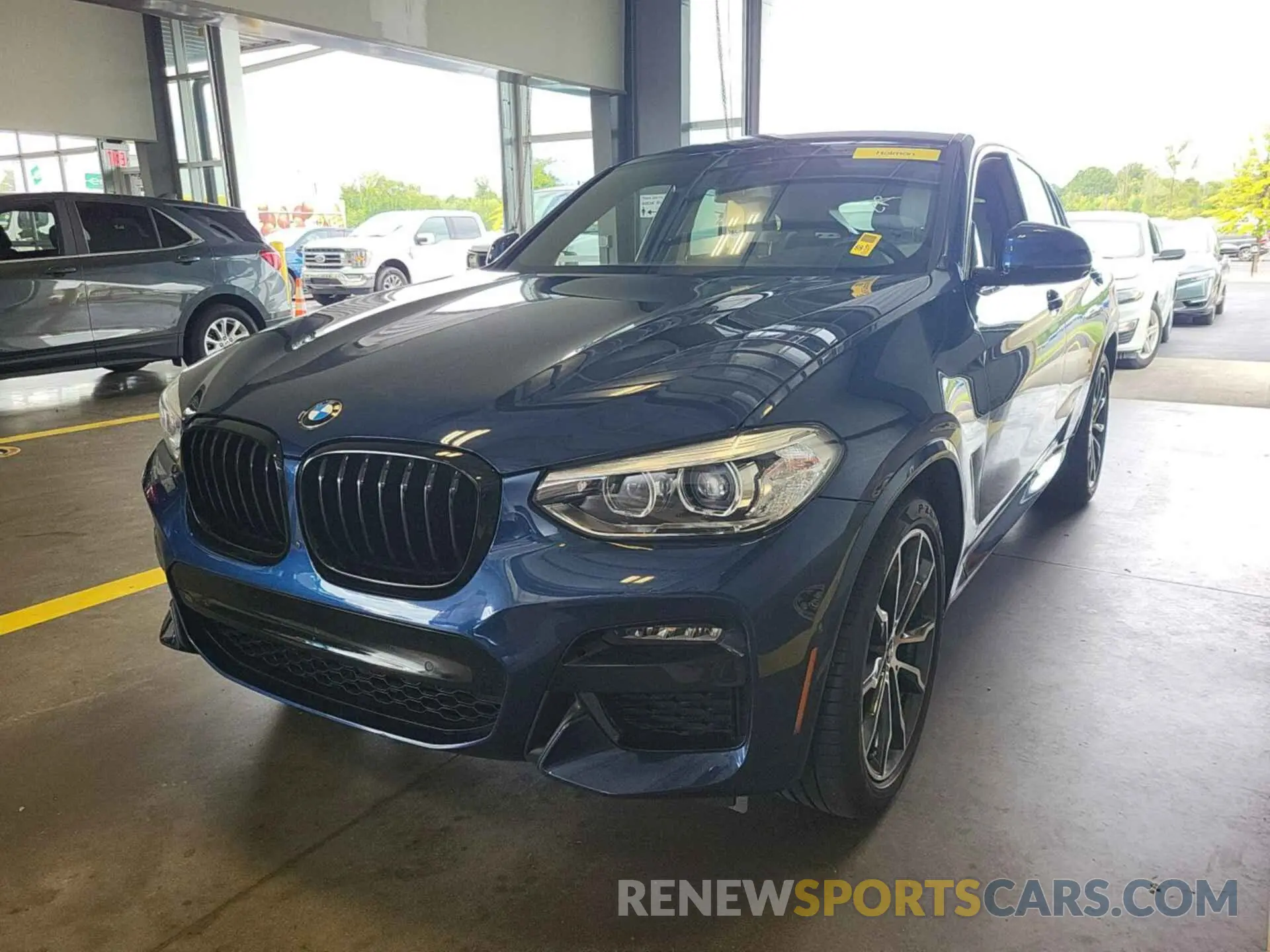 7 Photograph of a damaged car 5UX2V1C00M9E02003 BMW X4 2021