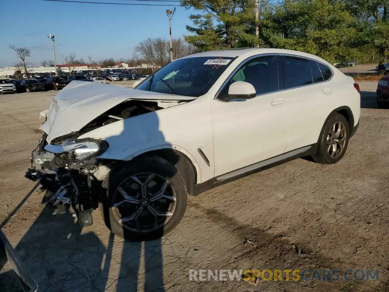 1 Photograph of a damaged car 5UX2V1C00M9H95579 BMW X4 2021