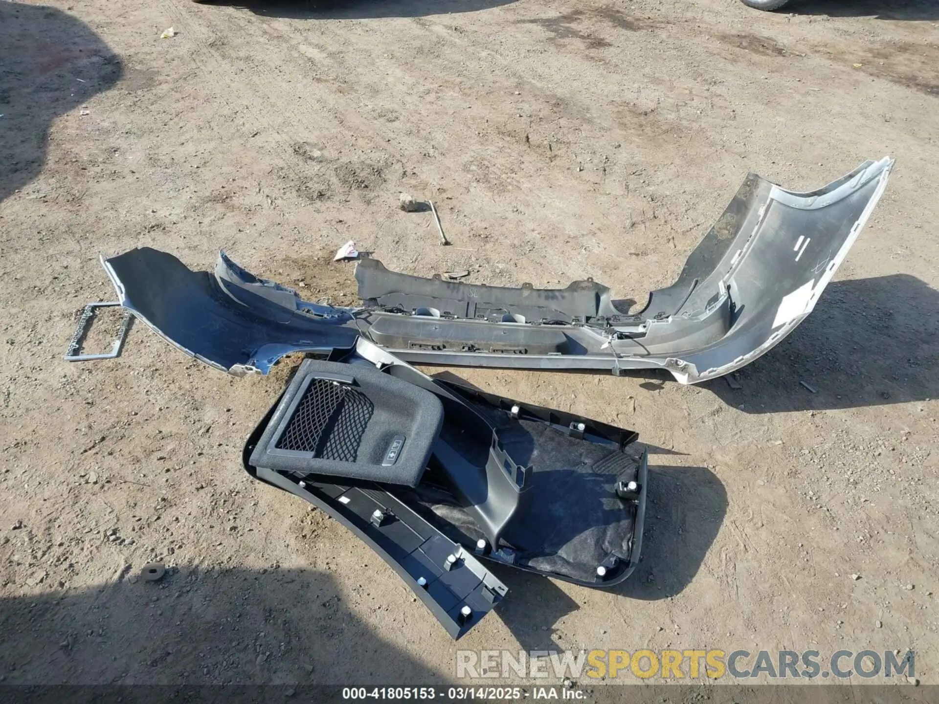 12 Photograph of a damaged car 5UX2V1C01M9F26524 BMW X4 2021