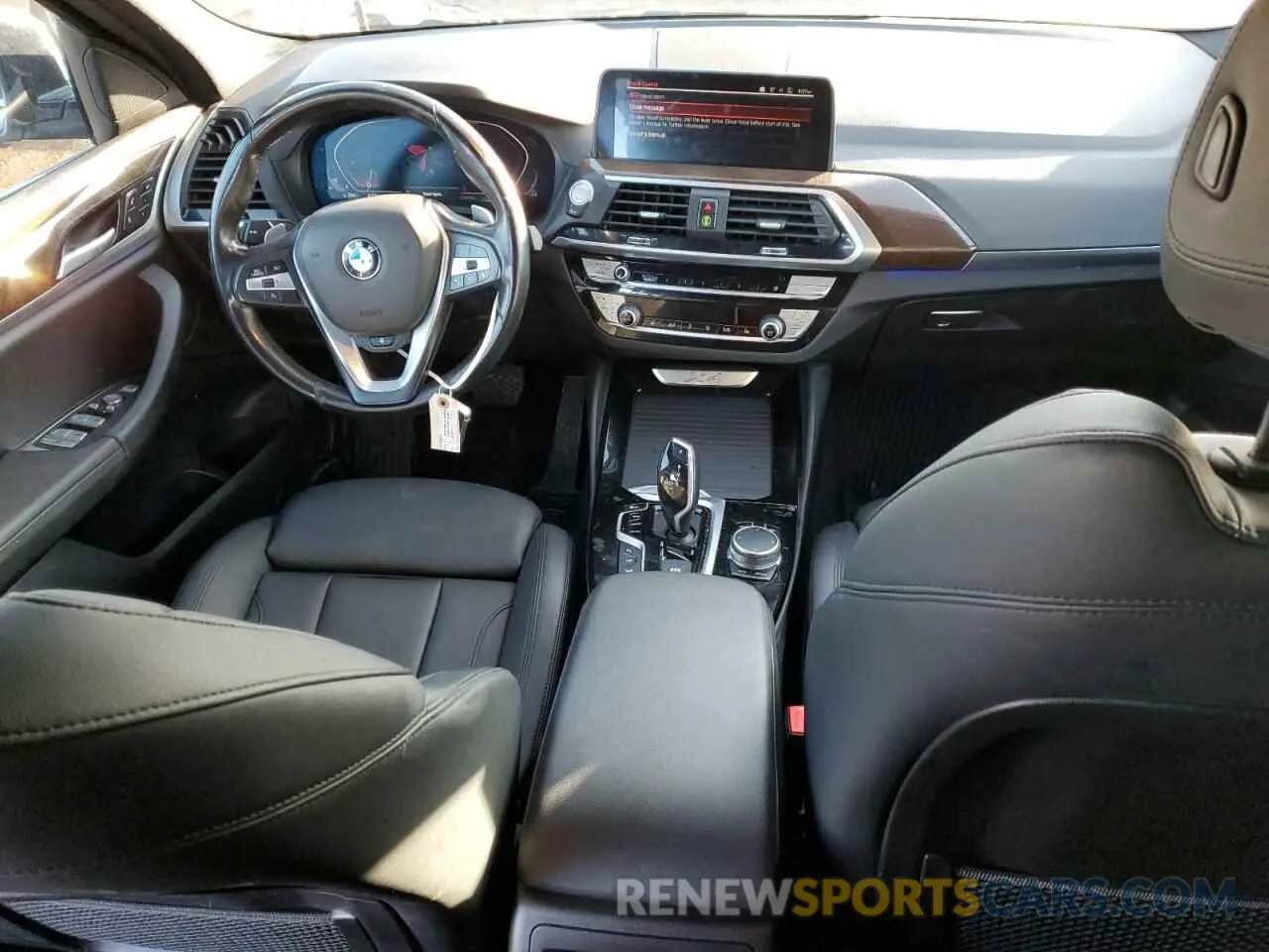 8 Photograph of a damaged car 5UX2V1C01M9G92011 BMW X4 2021
