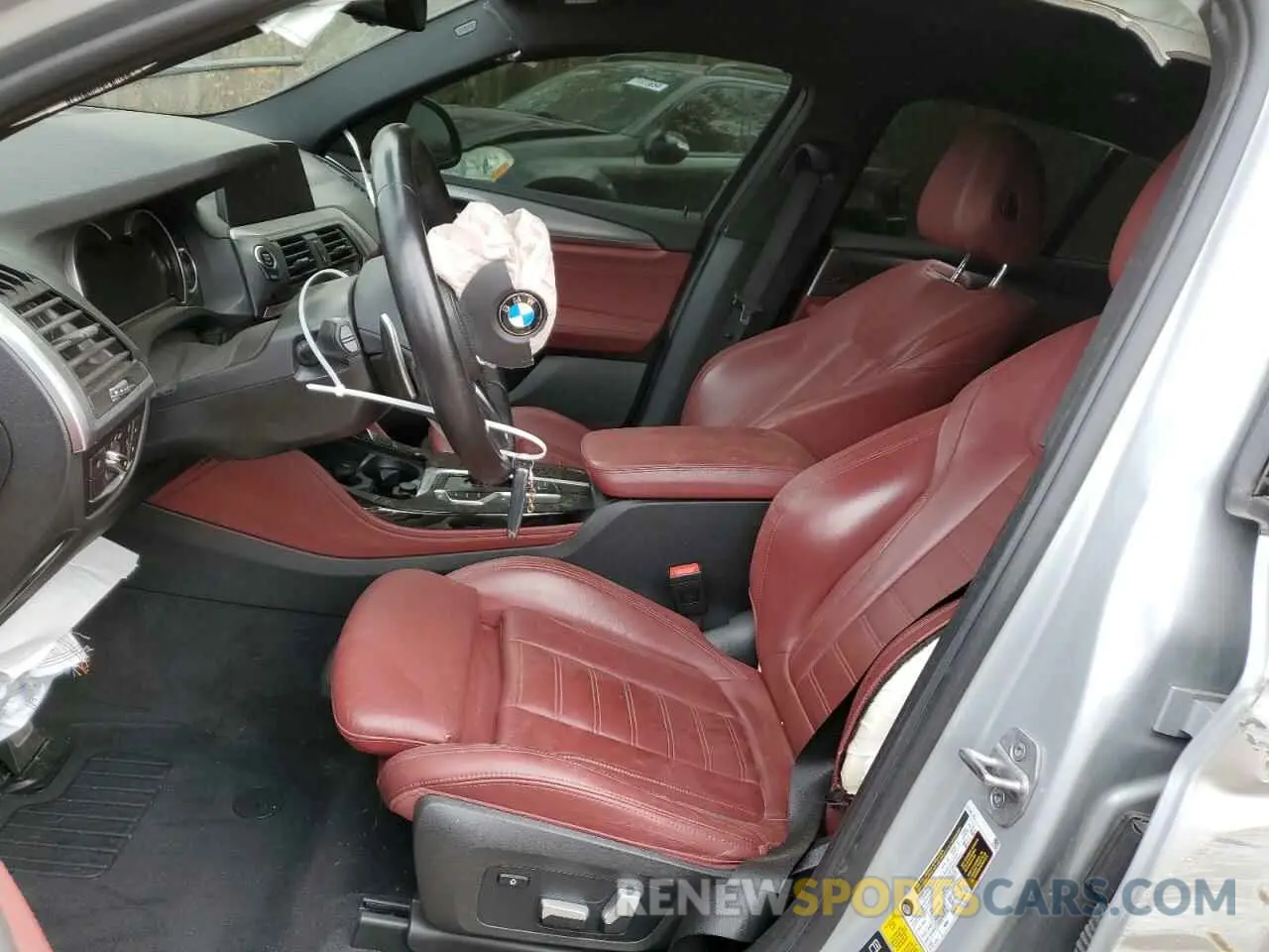 7 Photograph of a damaged car 5UX2V1C01M9H50957 BMW X4 2021