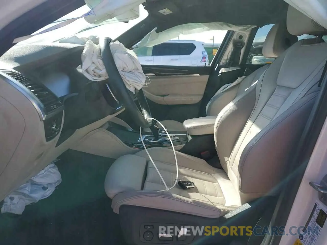 7 Photograph of a damaged car 5UX2V1C02M9E78161 BMW X4 2021