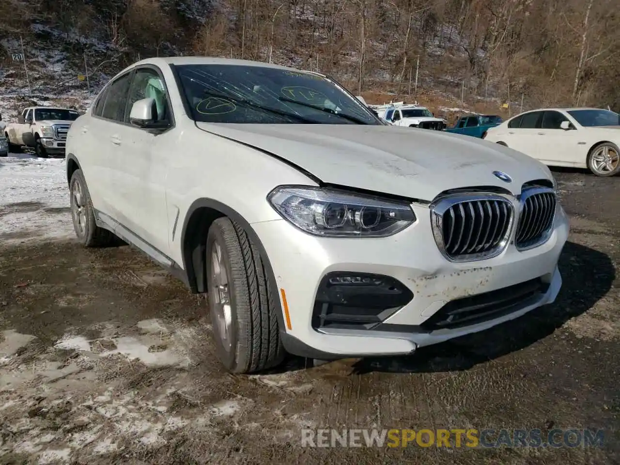 1 Photograph of a damaged car 5UX2V1C04M9G75803 BMW X4 2021