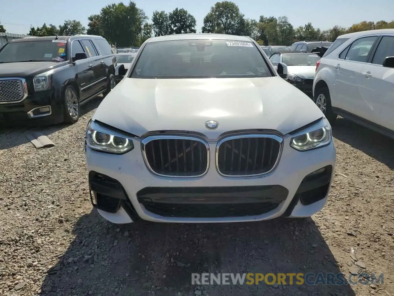 5 Photograph of a damaged car 5UX2V1C04M9H89087 BMW X4 2021