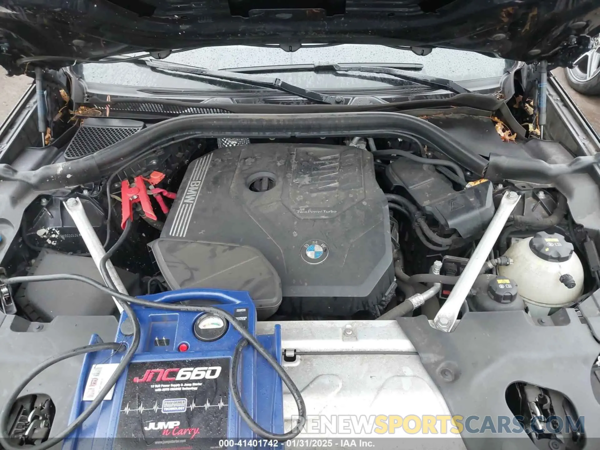 10 Photograph of a damaged car 5UX2V1C05M9G24424 BMW X4 2021