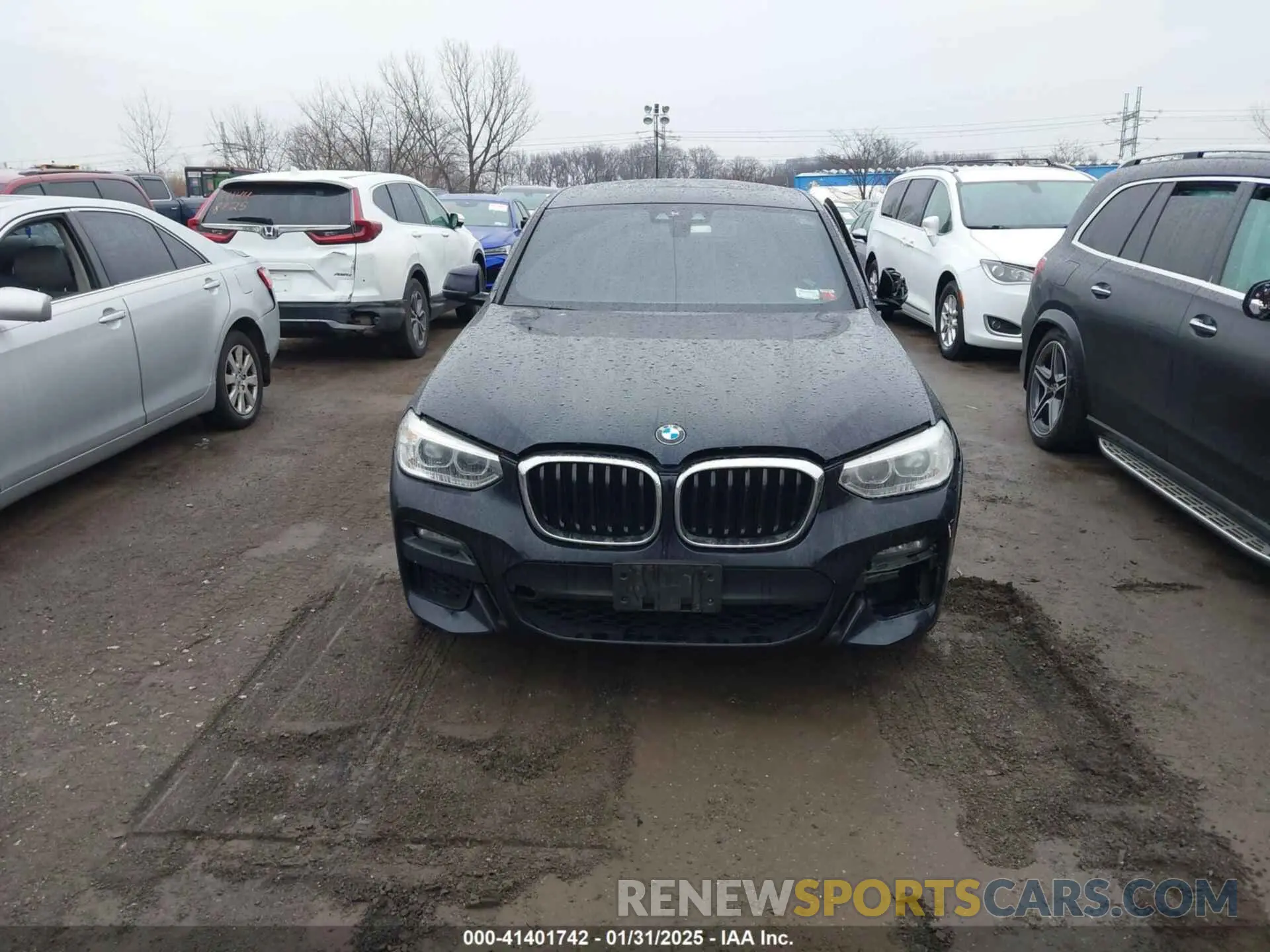 12 Photograph of a damaged car 5UX2V1C05M9G24424 BMW X4 2021