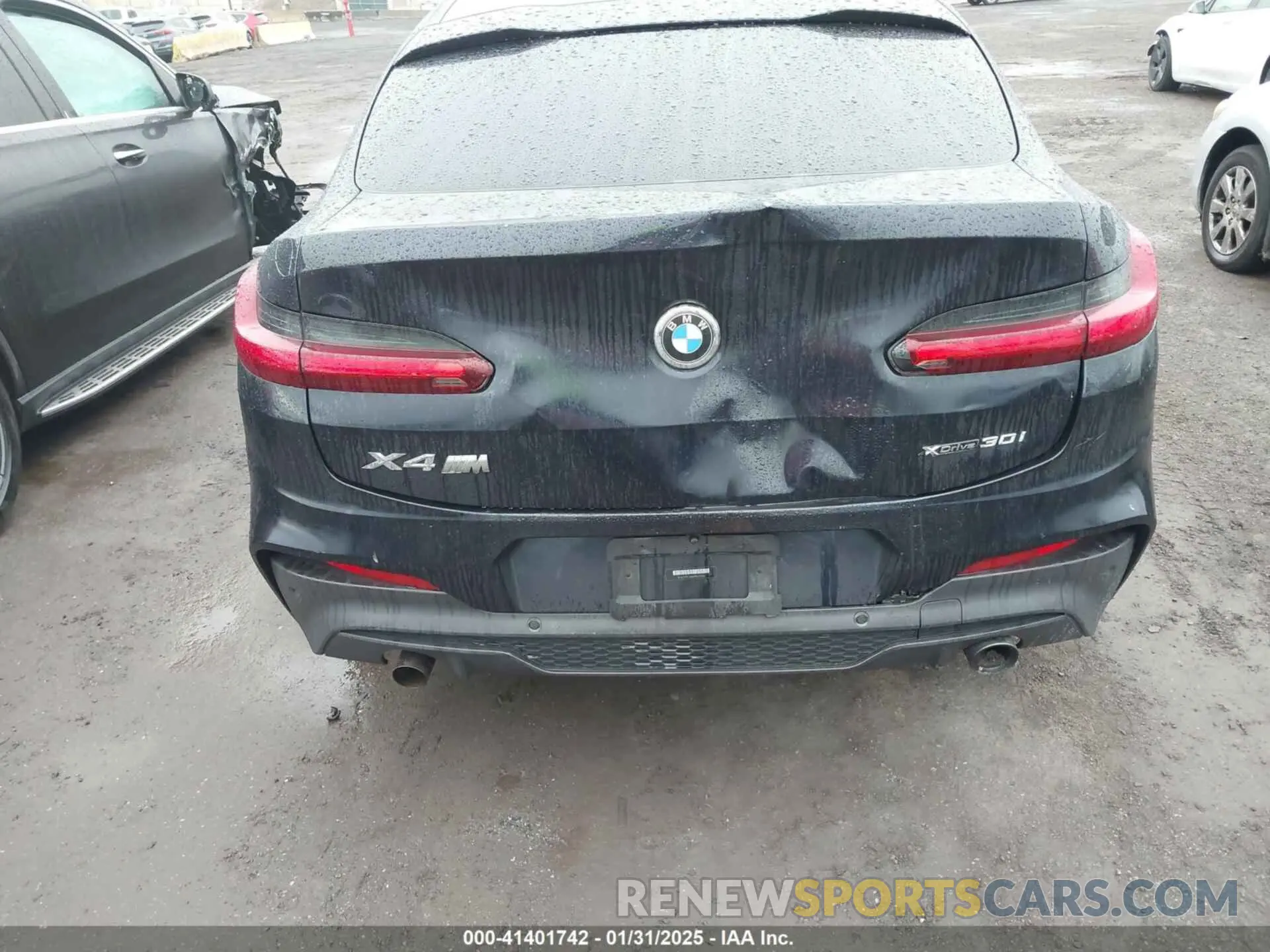 20 Photograph of a damaged car 5UX2V1C05M9G24424 BMW X4 2021