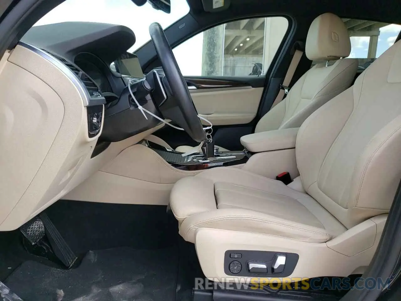 7 Photograph of a damaged car 5UX2V1C05M9G70397 BMW X4 2021