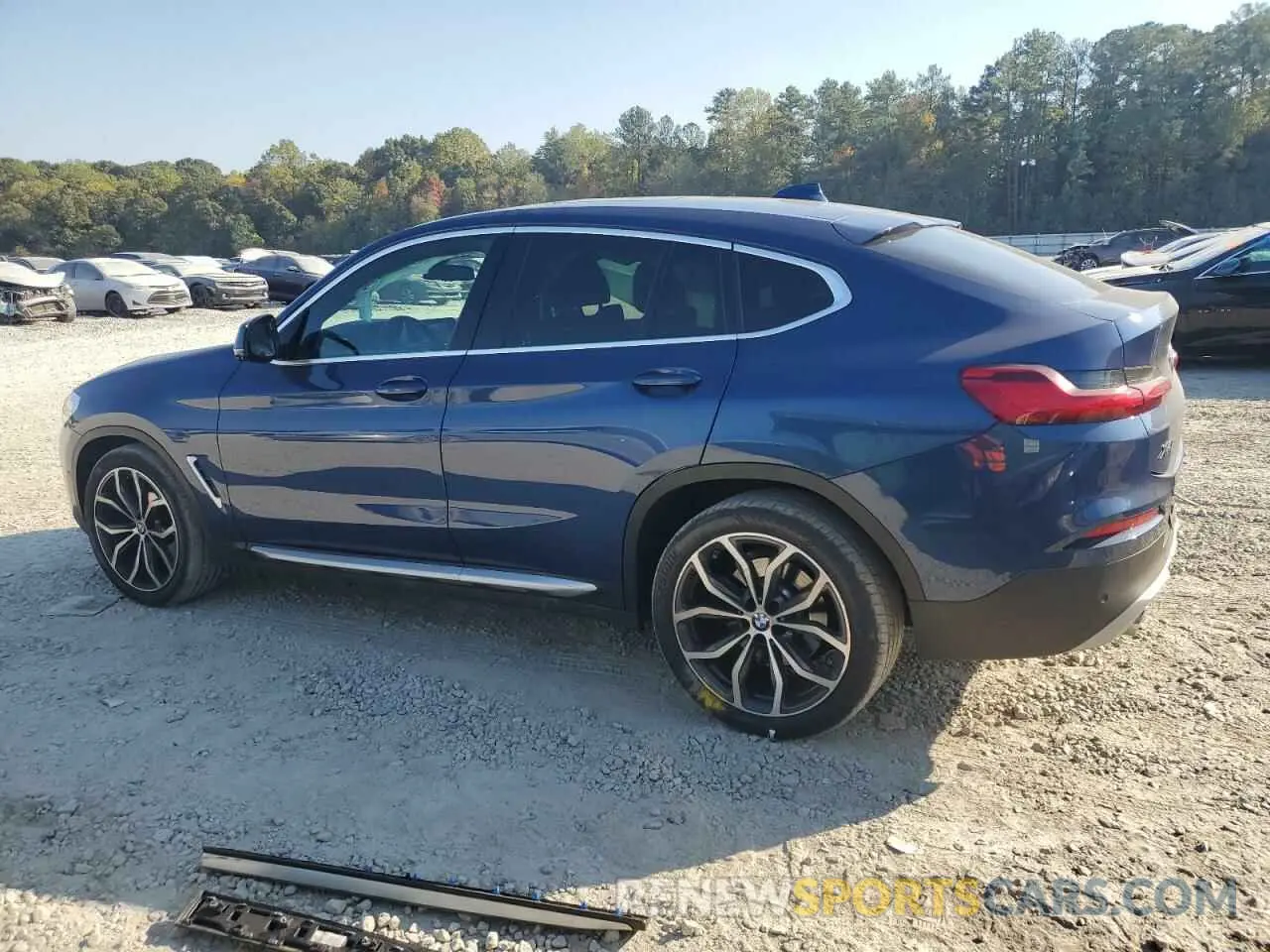 2 Photograph of a damaged car 5UX2V1C06M9D87667 BMW X4 2021