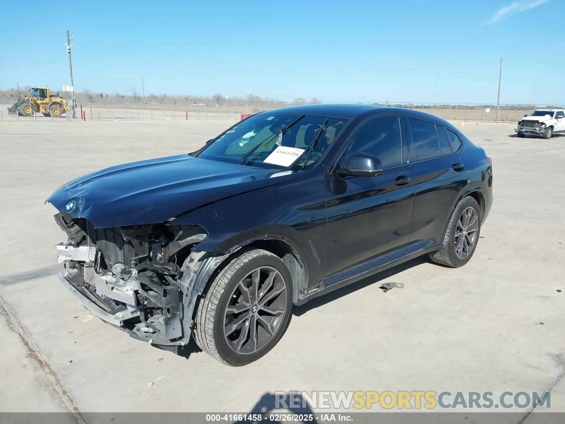 2 Photograph of a damaged car 5UX2V1C06M9E42747 BMW X4 2021