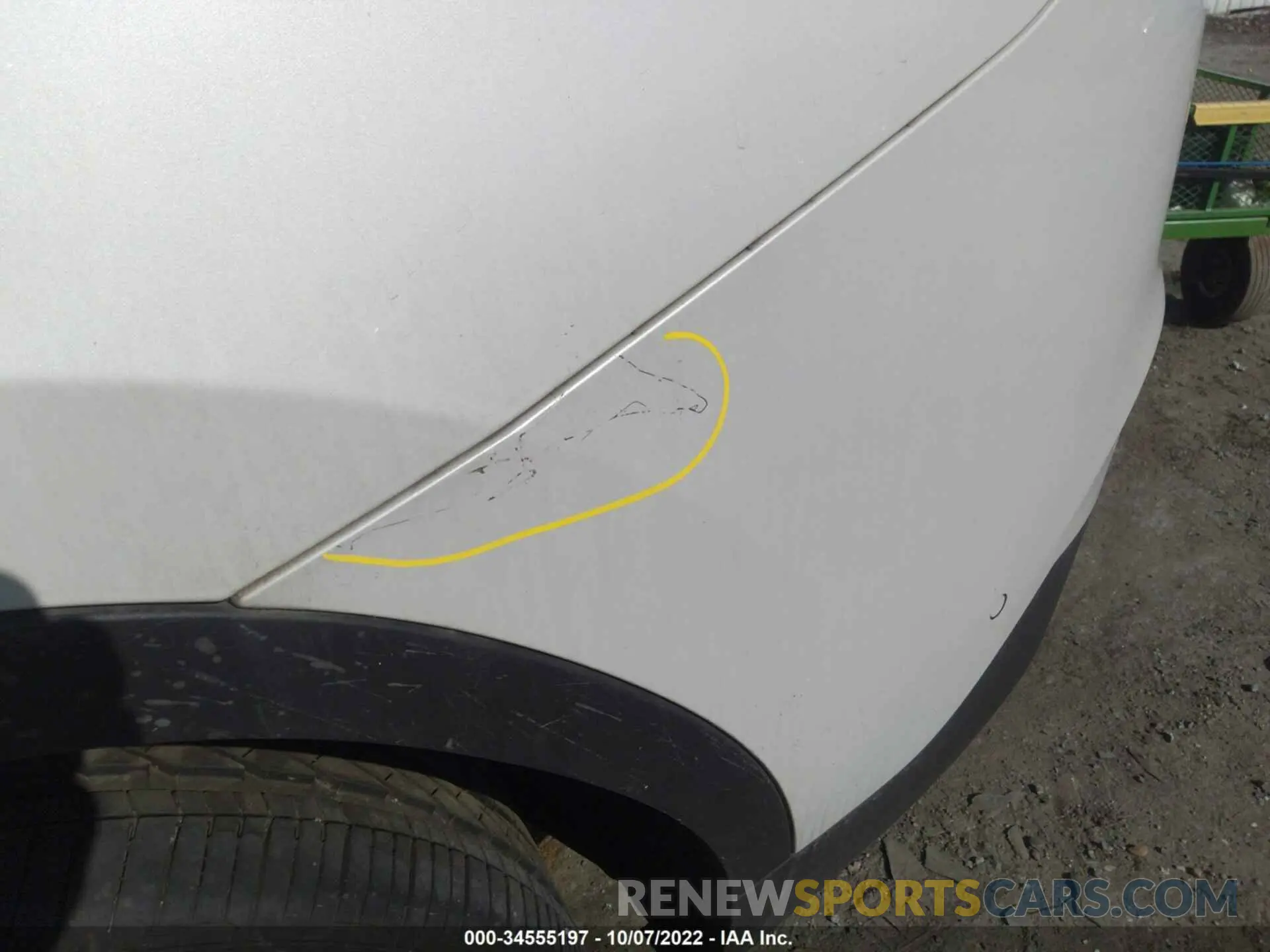 6 Photograph of a damaged car 5UX2V1C06M9G57352 BMW X4 2021