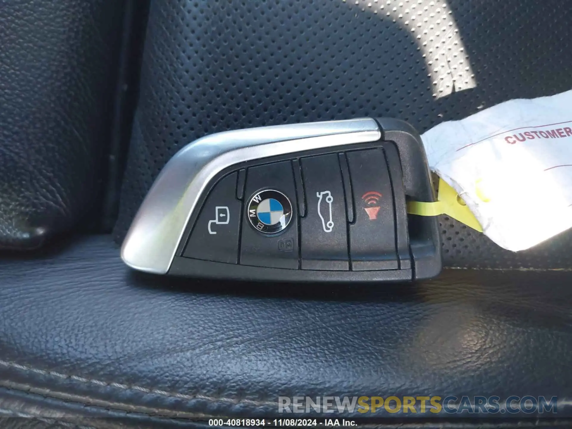 11 Photograph of a damaged car 5UX2V1C07M9F36930 BMW X4 2021