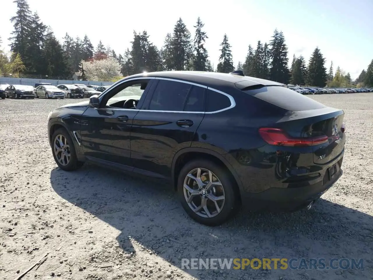 2 Photograph of a damaged car 5UX2V1C07M9G91462 BMW X4 2021