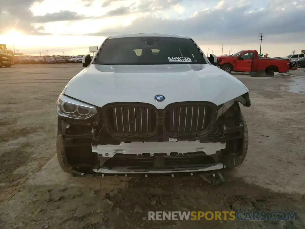 5 Photograph of a damaged car 5UX2V1C08M9D88142 BMW X4 2021