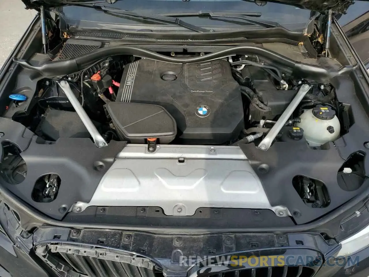 12 Photograph of a damaged car 5UX2V1C08M9H96852 BMW X4 2021
