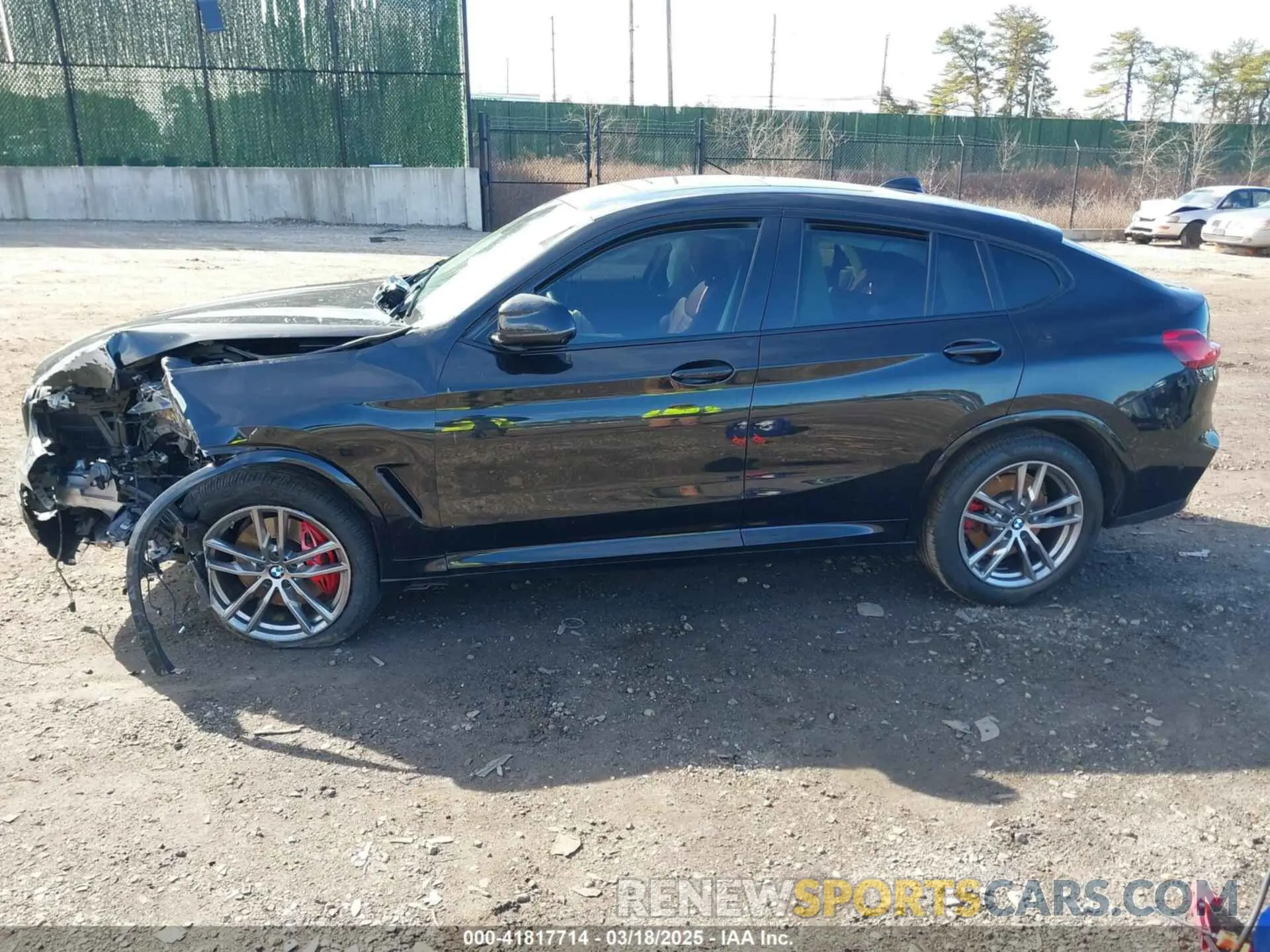 14 Photograph of a damaged car 5UX2V5C03M9H54824 BMW X4 2021