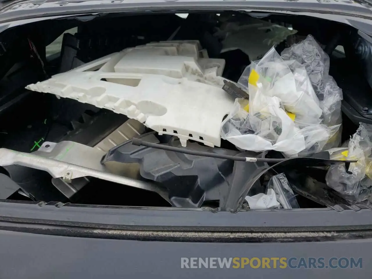 13 Photograph of a damaged car 5UX2V5C06M9F70459 BMW X4 2021