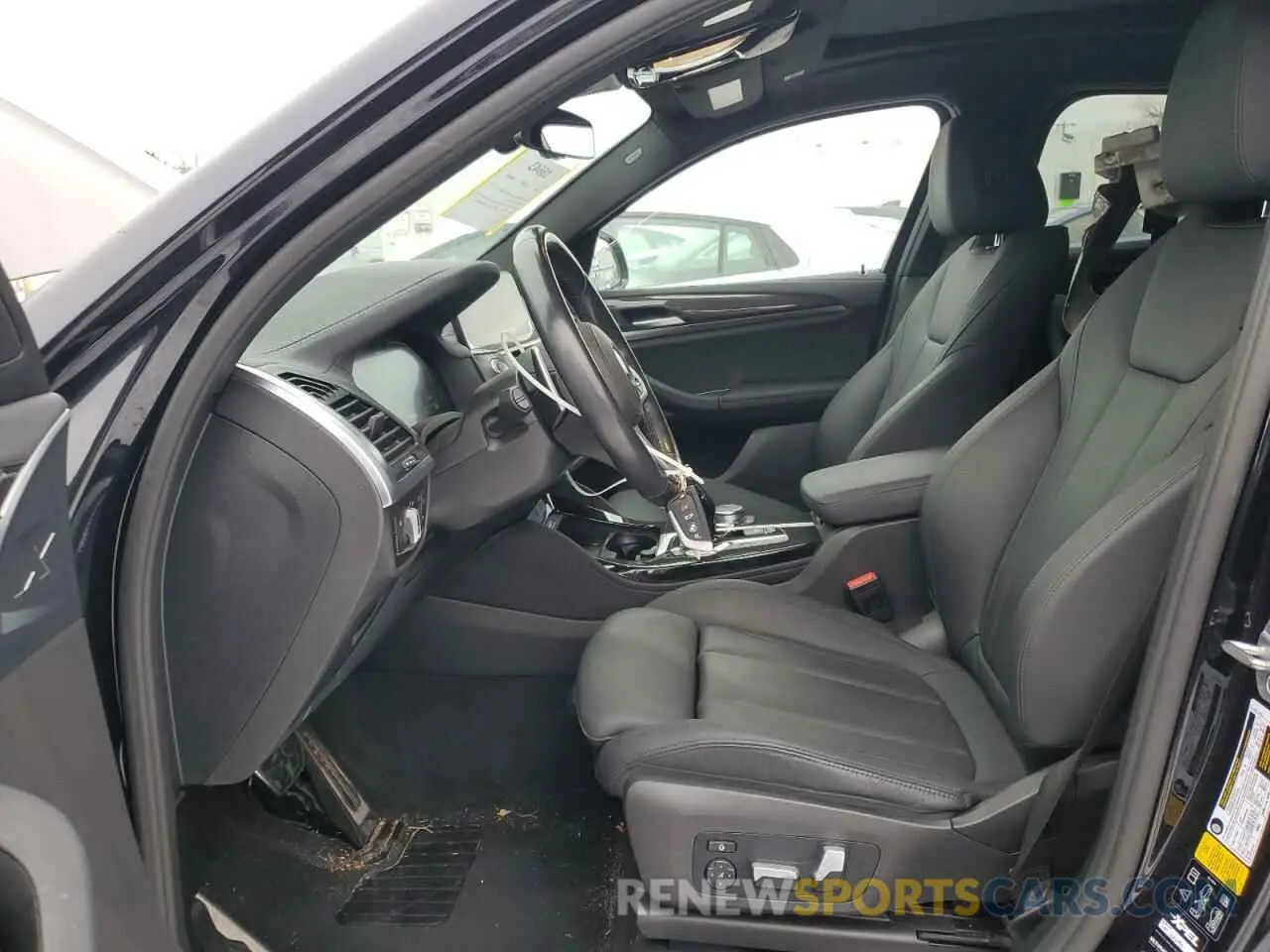 7 Photograph of a damaged car 5UX2V5C06M9F70459 BMW X4 2021