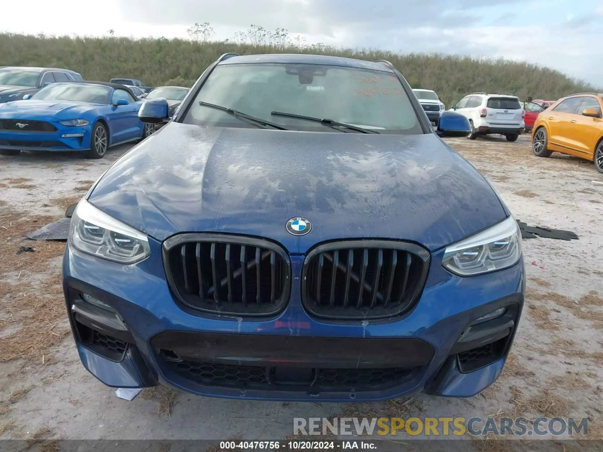 11 Photograph of a damaged car 5UX2V5C07M9H01267 BMW X4 2021