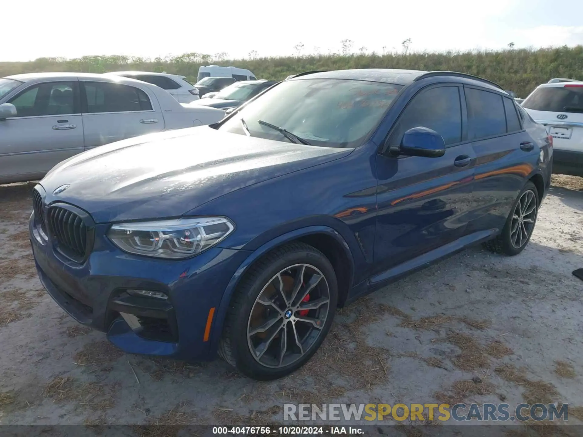 2 Photograph of a damaged car 5UX2V5C07M9H01267 BMW X4 2021