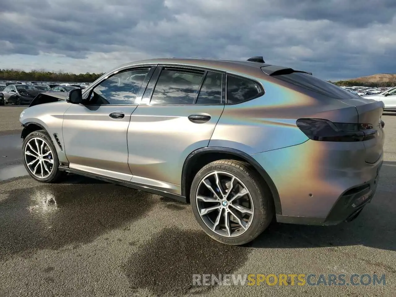 2 Photograph of a damaged car 5UX2V5C08M9F52562 BMW X4 2021