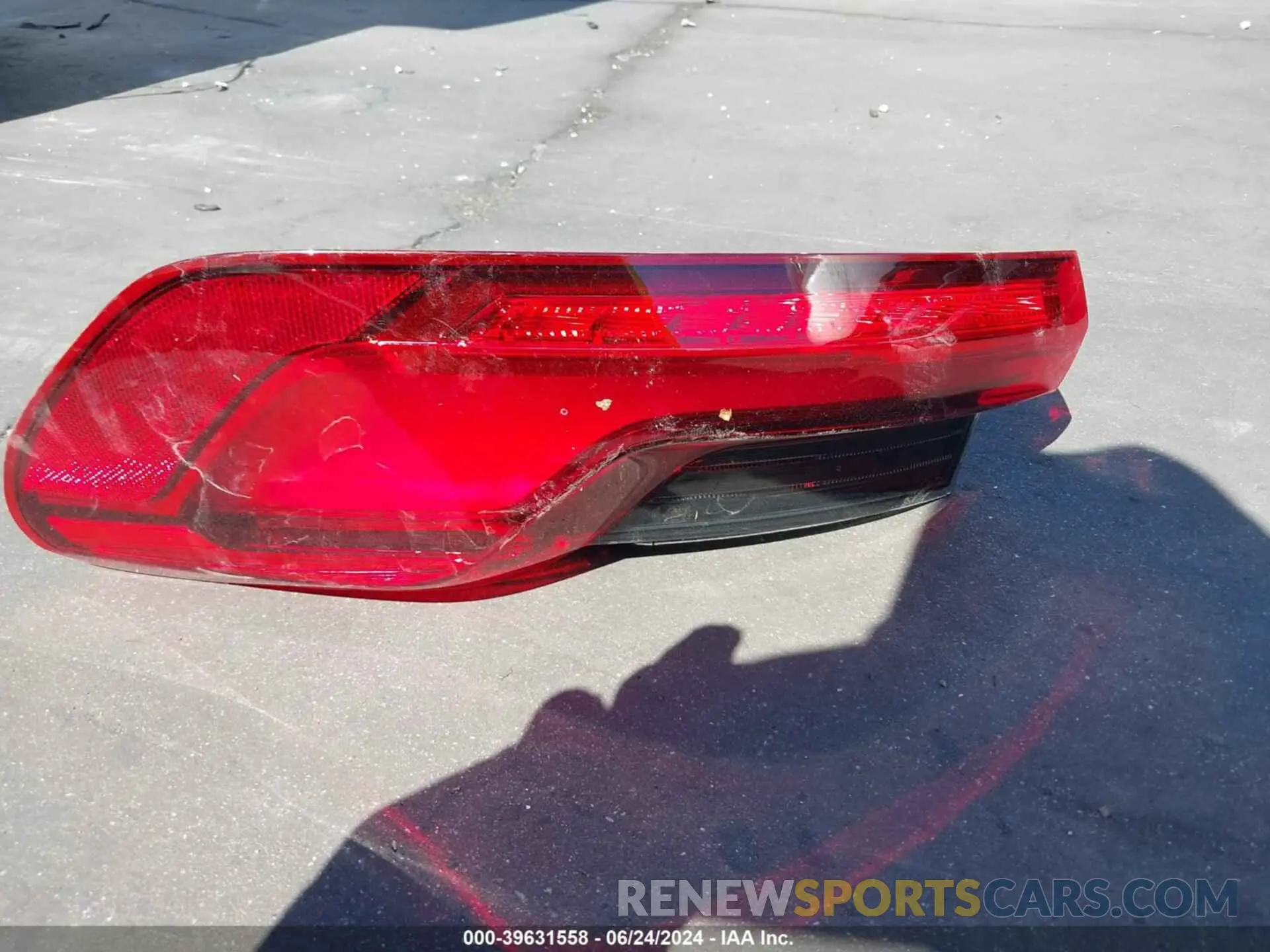 12 Photograph of a damaged car 5UX2V5C09M9E71182 BMW X4 2021