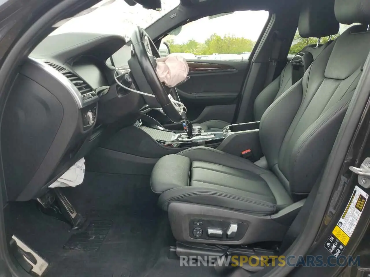 7 Photograph of a damaged car 5UX2V5C0XM9F04867 BMW X4 2021