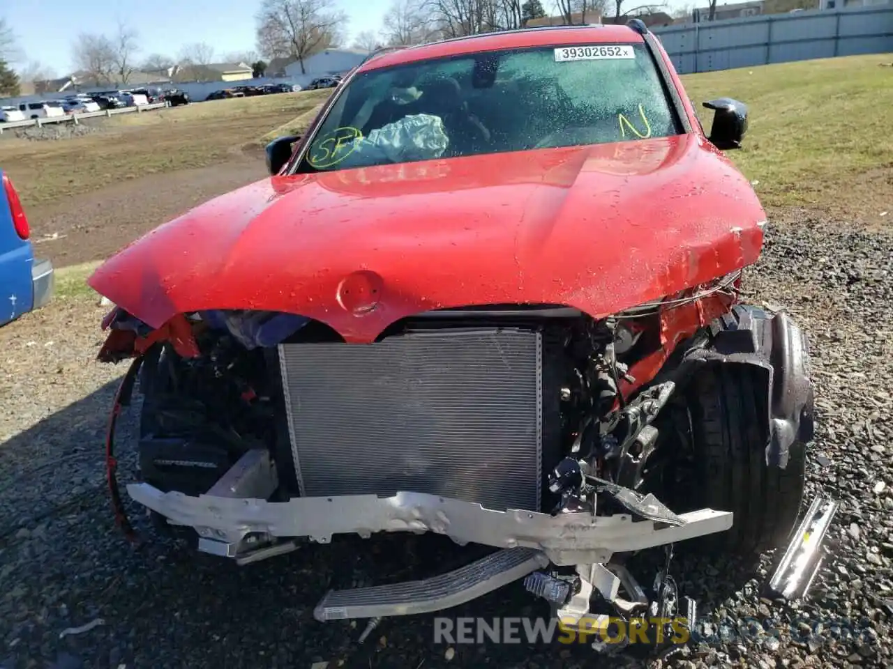 9 Photograph of a damaged car 5YMUJ0C03M9F29514 BMW X4 2021