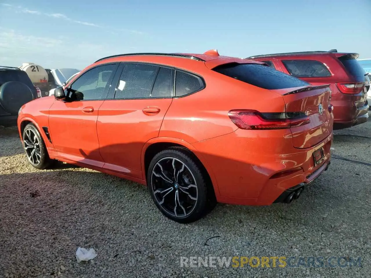 2 Photograph of a damaged car 5YMUJ0C05M9F82571 BMW X4 2021