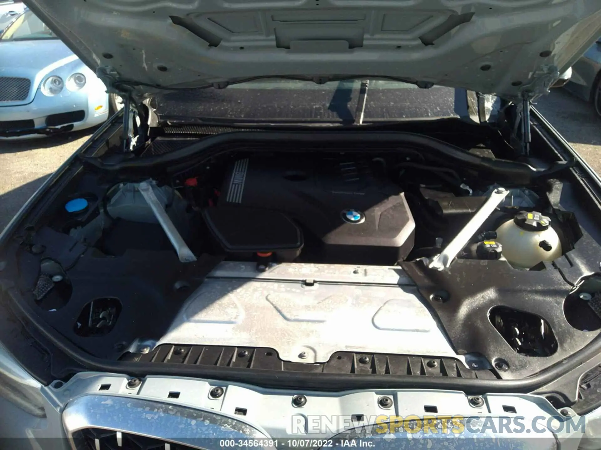 10 Photograph of a damaged car 5UX33DT00N9J60324 BMW X4 2022