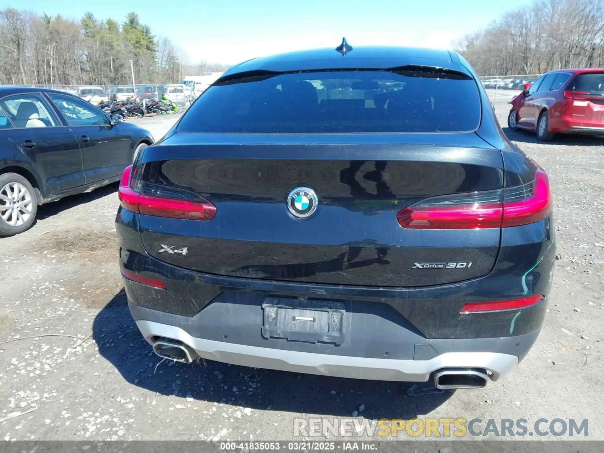 16 Photograph of a damaged car 5UX33DT01N9K26959 BMW X4 2022