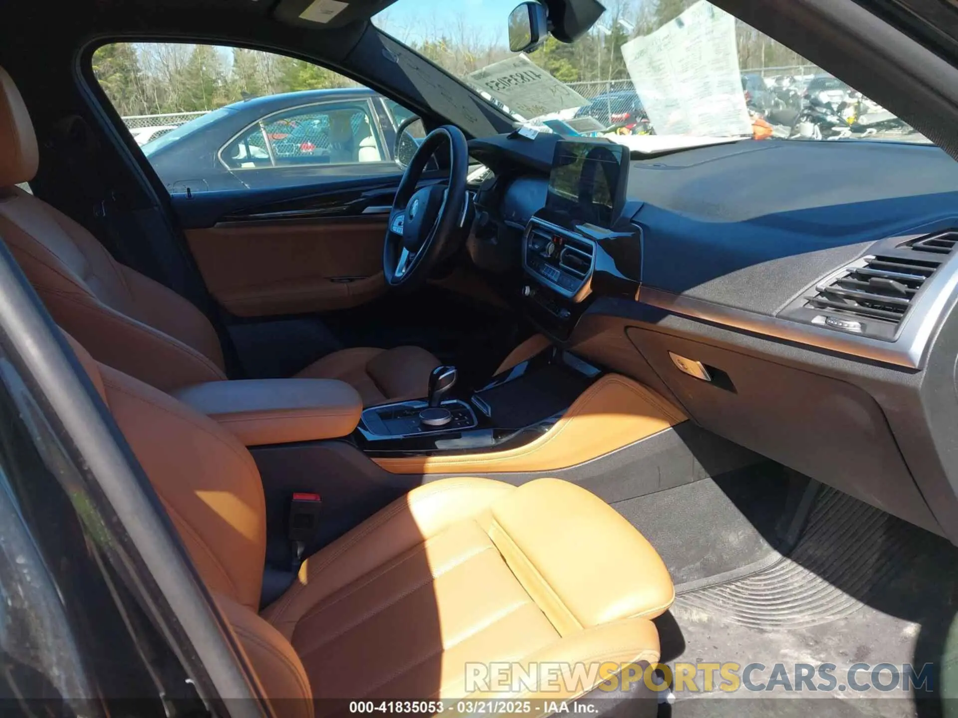 5 Photograph of a damaged car 5UX33DT01N9K26959 BMW X4 2022