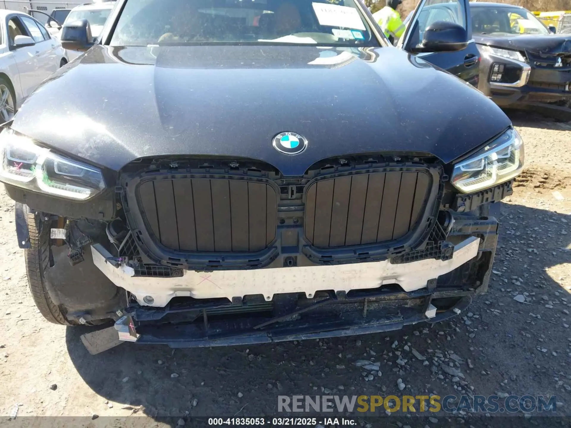 6 Photograph of a damaged car 5UX33DT01N9K26959 BMW X4 2022