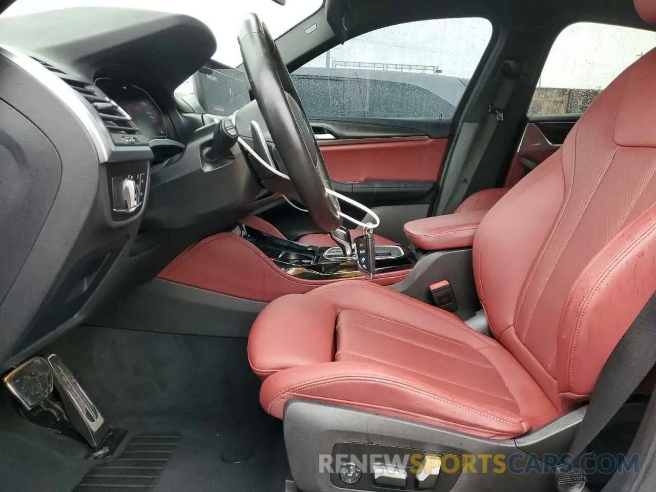 7 Photograph of a damaged car 5UX33DT01N9K75935 BMW X4 2022