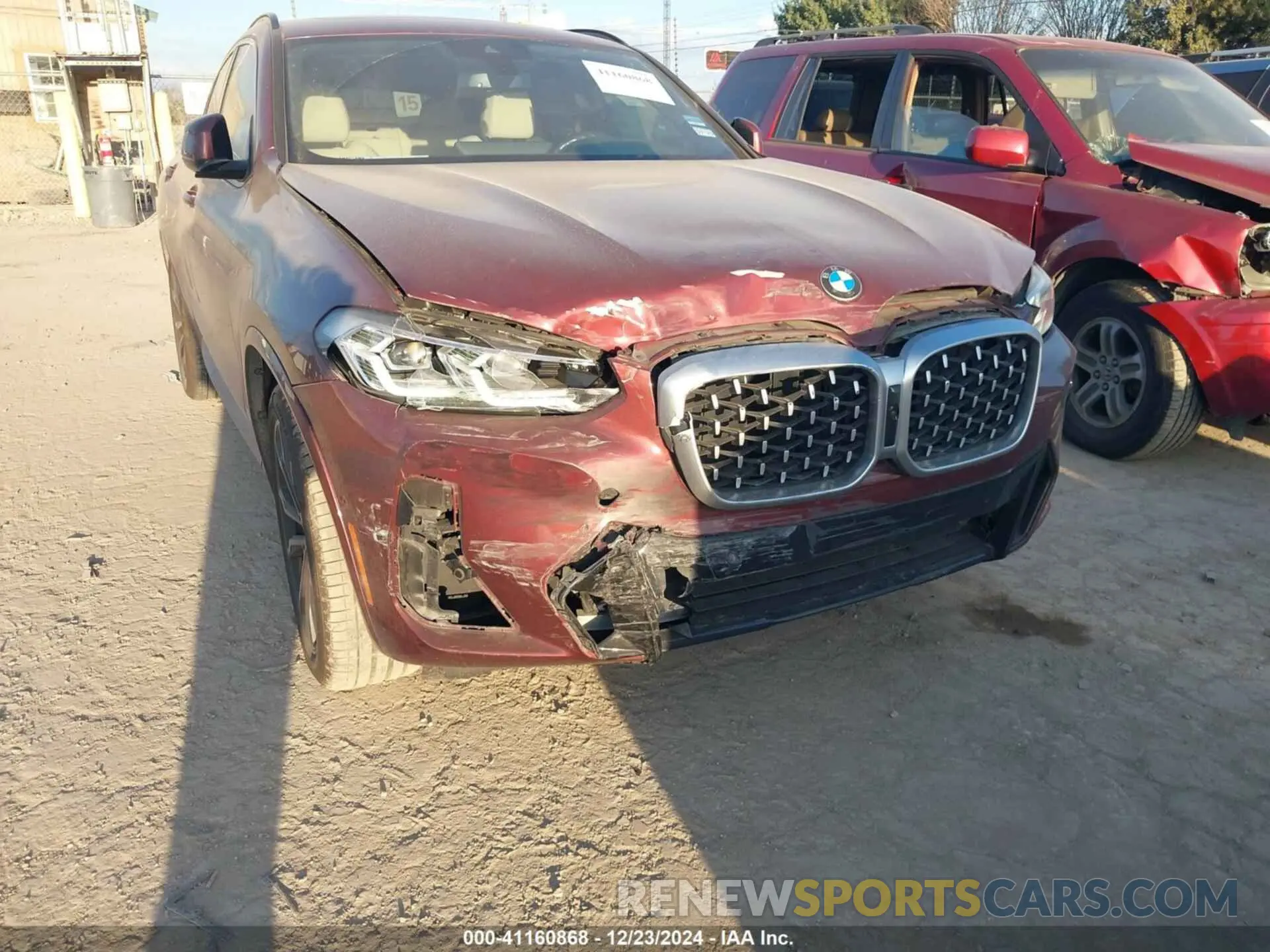 6 Photograph of a damaged car 5UX33DT02N9K32561 BMW X4 2022